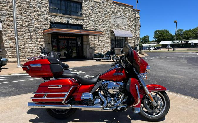 2014 Harley-Davidson® Electra Glide® Ultra Classic® CANDY ORANGE W/ PINSTRIPE