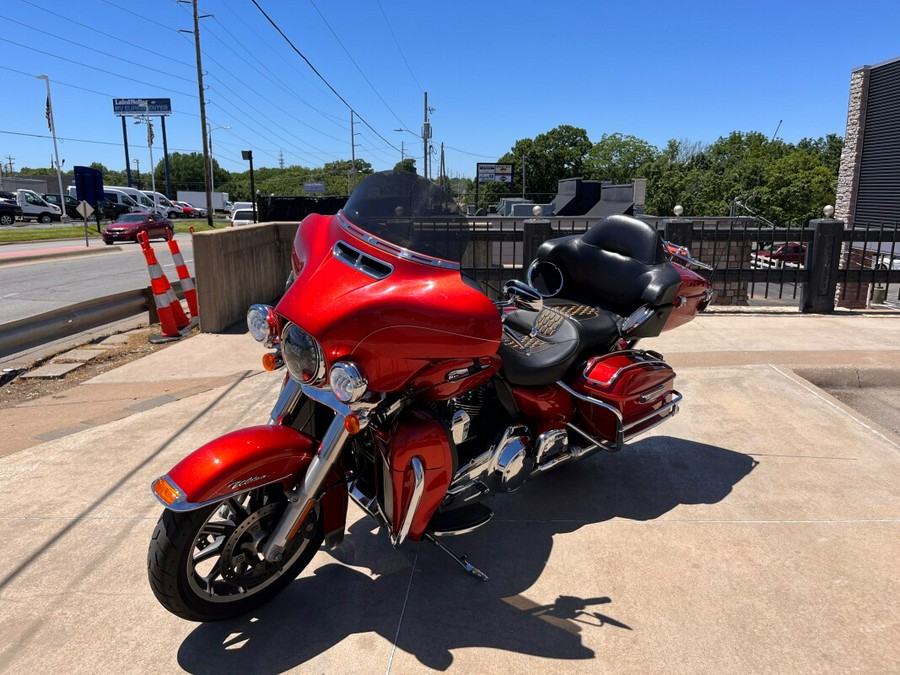 2014 Harley-Davidson® Electra Glide® Ultra Classic® CANDY ORANGE W/ PINSTRIPE