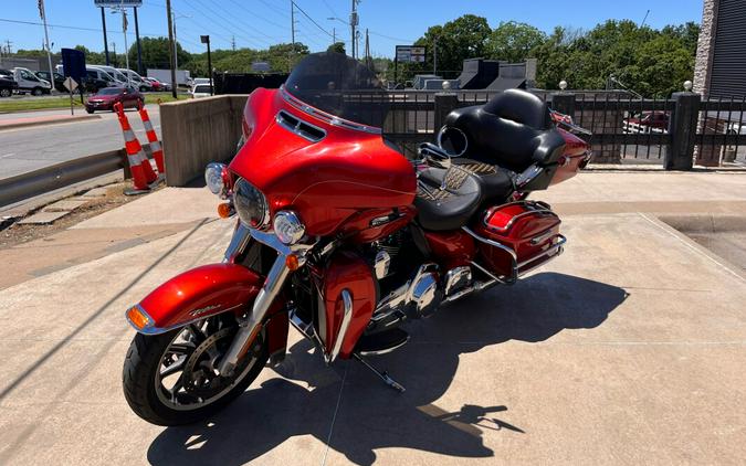 2014 Harley-Davidson® Electra Glide® Ultra Classic® CANDY ORANGE W/ PINSTRIPE