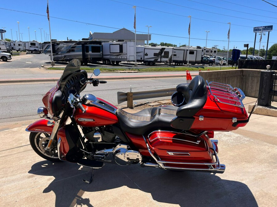 2014 Harley-Davidson® Electra Glide® Ultra Classic® CANDY ORANGE W/ PINSTRIPE