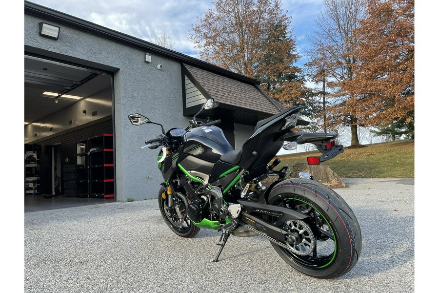 2024 Kawasaki Z900 SE ABS