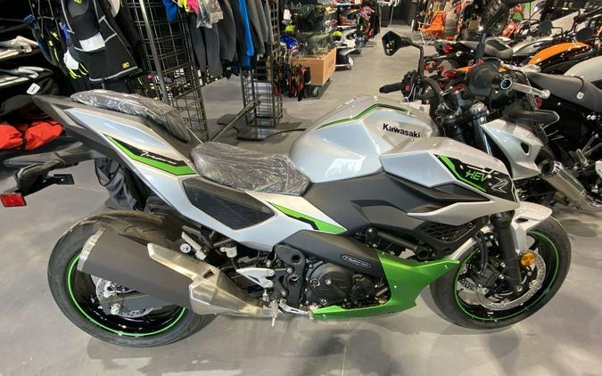 2024 Kawasaki Z7 Hybrid ABS