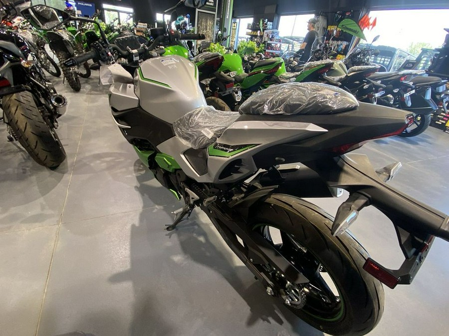 2024 Kawasaki Z7 Hybrid ABS