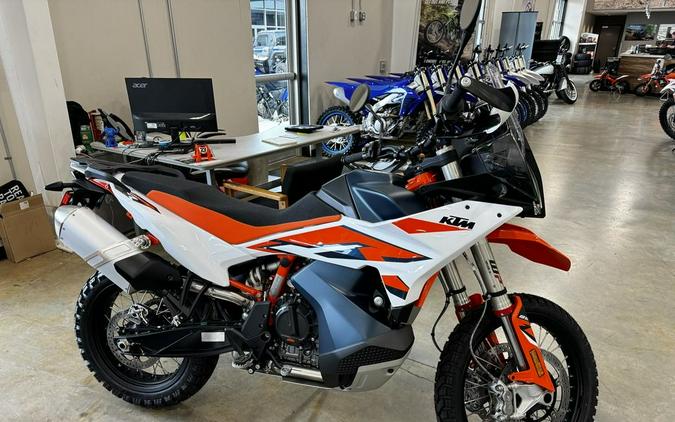 2023 KTM 890 Adventure R First Look [7 Fast Facts + 16 Photos]