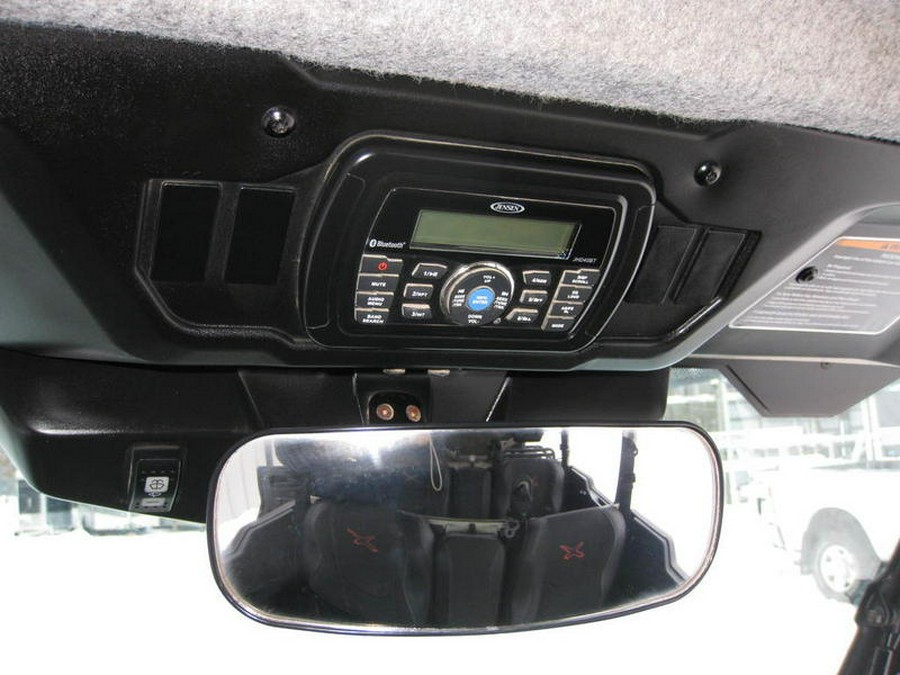 2023 Can-Am® Defender MAX X mr with Doors HD10