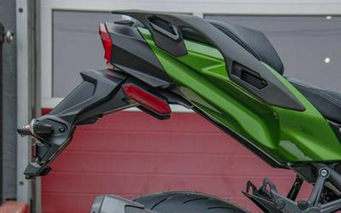 2025 Kawasaki NINJA H2® SX SE ABS