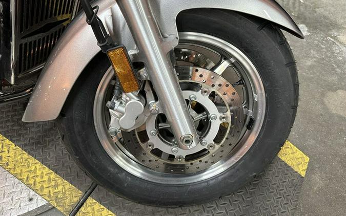 2007 Yamaha V Star 1300 Tourer Liquid SilverCharcoal Silver