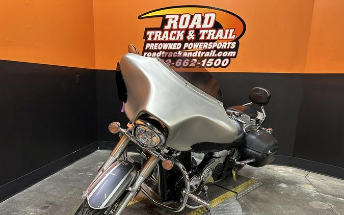 2007 Yamaha V Star® 1300 Tourer Liquid Silver/Charcoal Silver