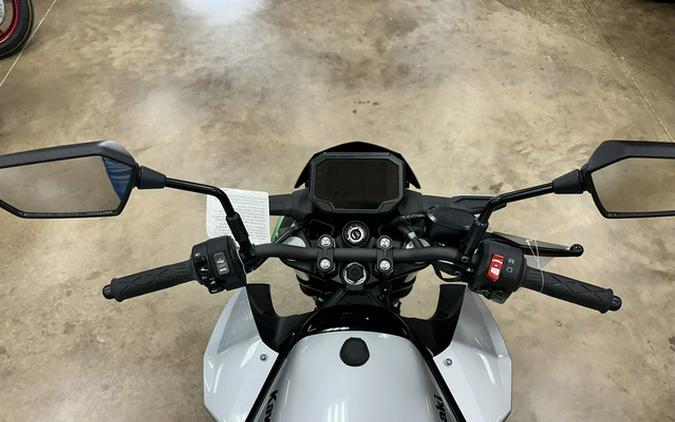 2024 Kawasaki Z e-1 ABS