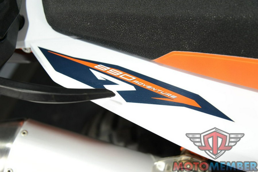 2024 KTM Adventure 890 R