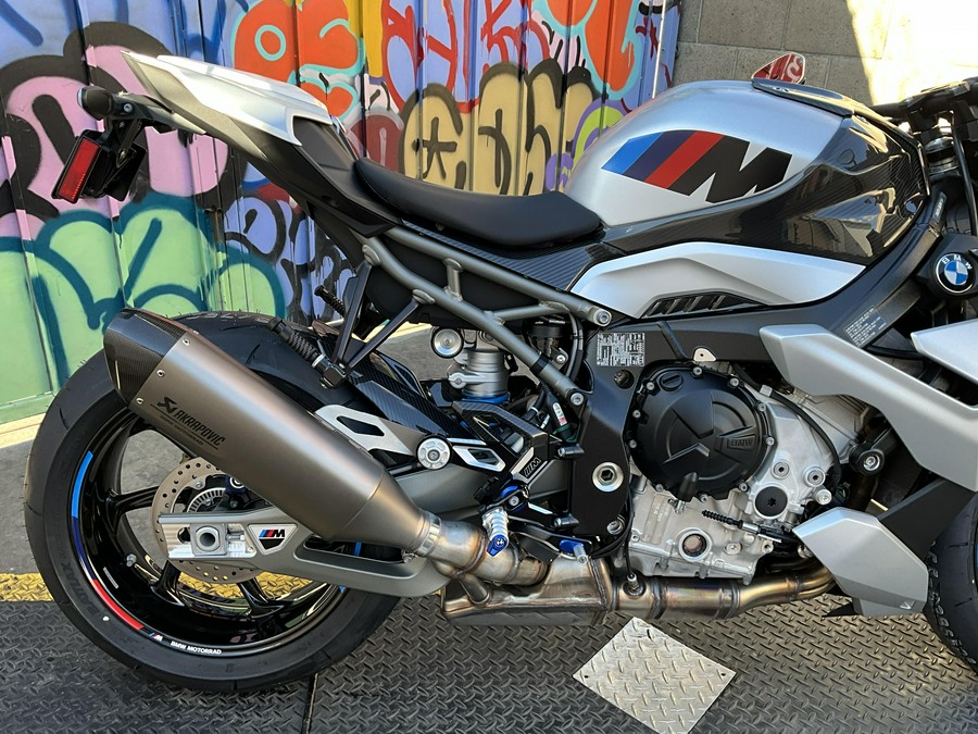 2026 BMW M 1000 R