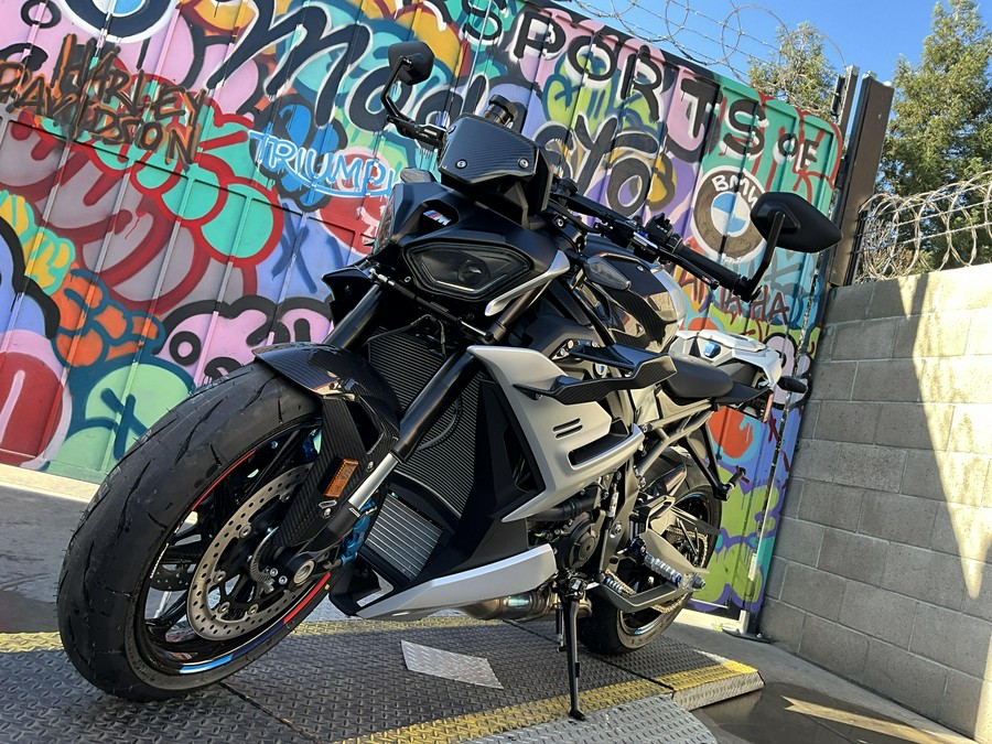 2026 BMW M 1000 R