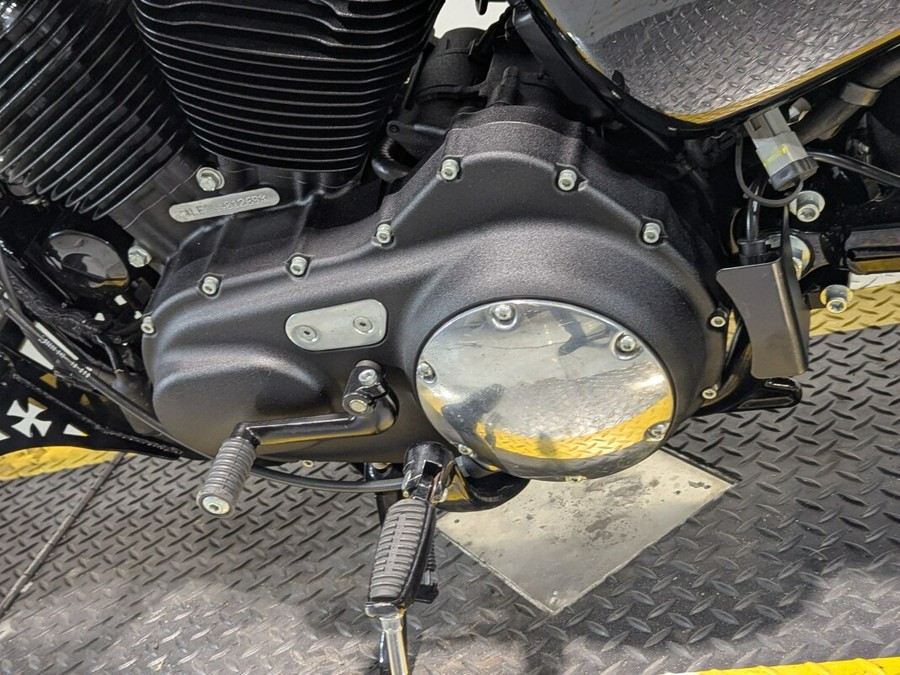 2022 Harley-Davidson® Iron 883™ Gunship Gray