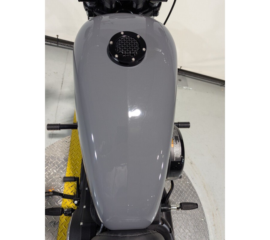 2022 Harley-Davidson® Iron 883™ Gunship Gray