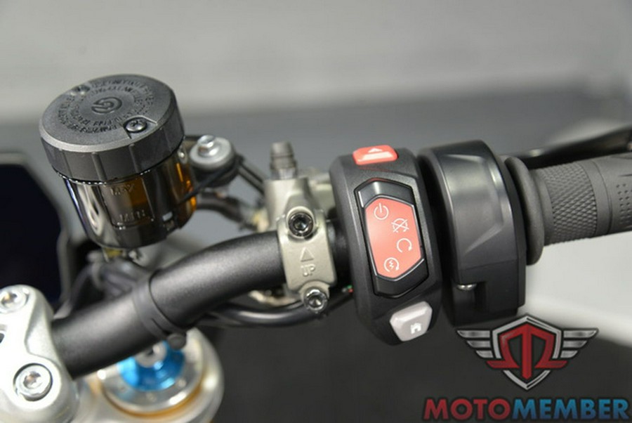 2022 Triumph Speed Triple 1200 RS Matte Silver Ice