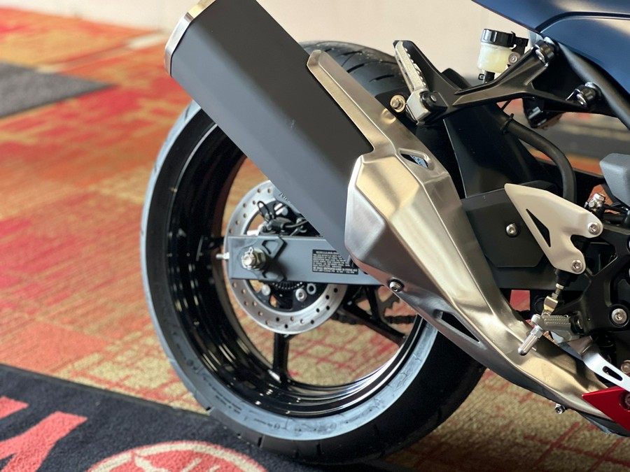2026 Kawasaki Ninja® 500 SE ABS