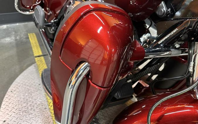 2010 Harley-Davidson® FLHTCU - Ultra Classic® Electra Glide