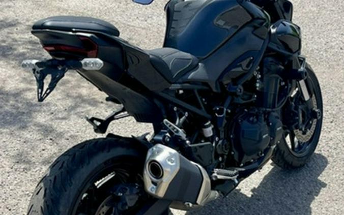 2025 Kawasaki Z900 SE ABS