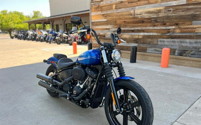 2024 Harley-Davidson® Street Bob® 114 Blue Burst - Black Finish