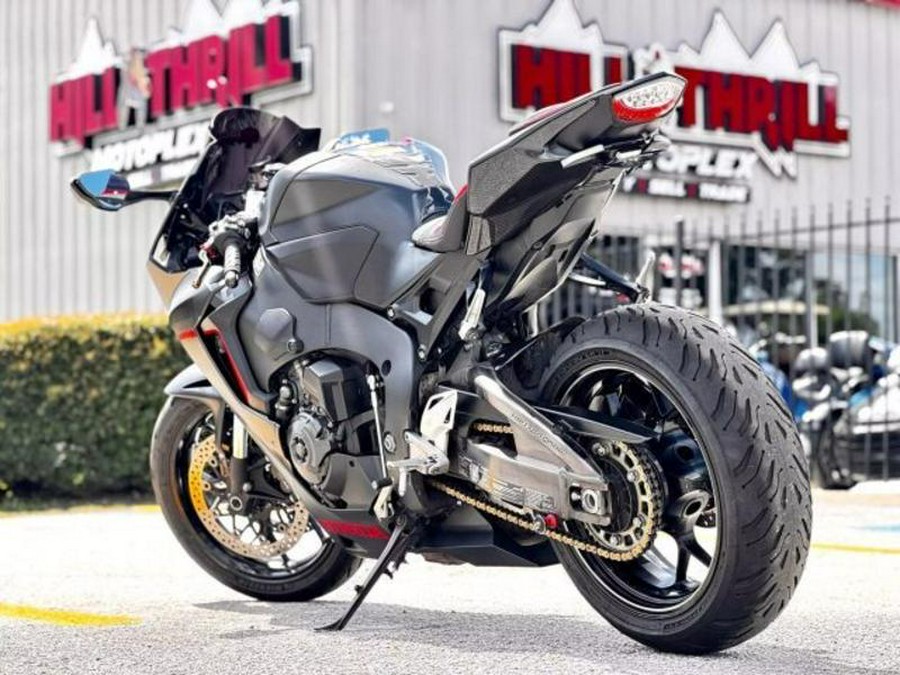 2017 Honda® CBR1000RAH (ABS)