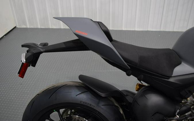 2024 Ducati Streetfighter V4 S Grey & Black