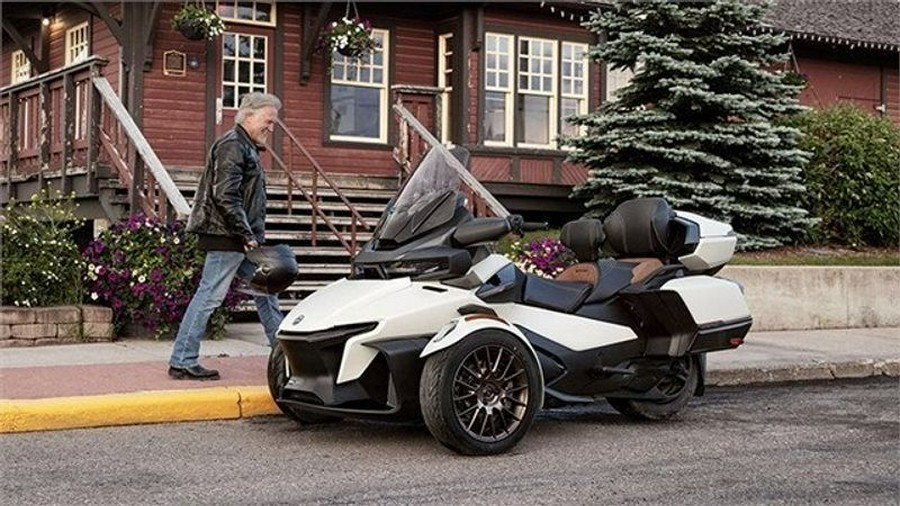 New 2024 Can-Am SPYDER RT LIMITED SEA TO SKY G2RA