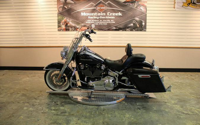 2019 Harley-Davidson Softail FLDE - Deluxe