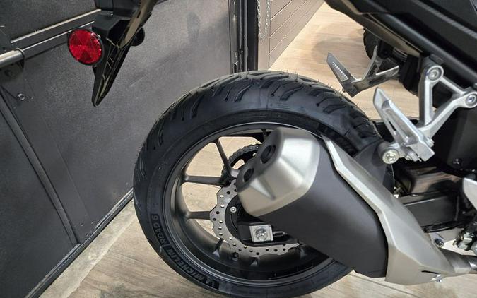 New 2025 HONDA CB500F ABS