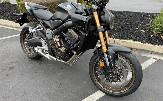 2026 Honda® CB650R E-Clutch