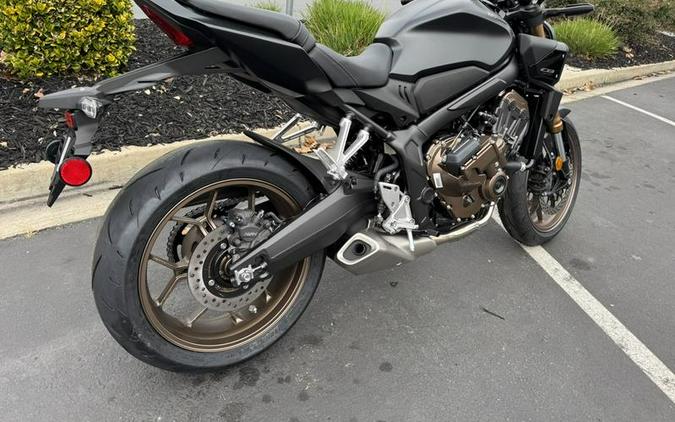 2026 Honda® CB650R E-Clutch