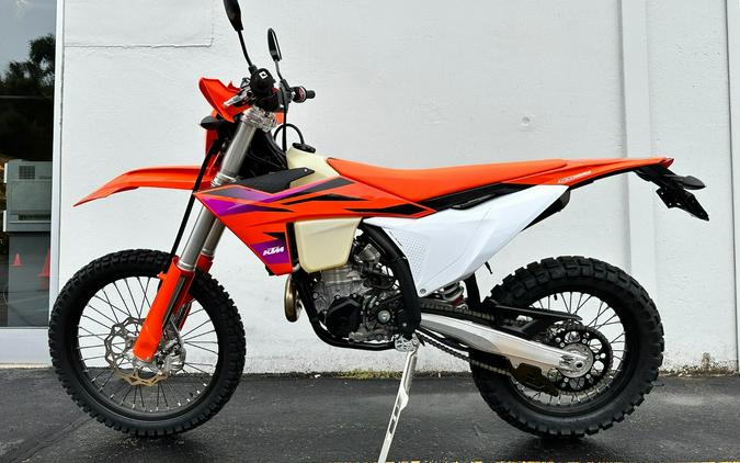 2024 KTM 500 EXC-F Six Days First Look [Fast Facts]