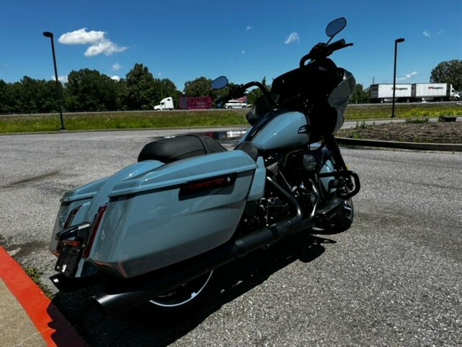 2024 Harley-Davidson Road Glide® Sharkskin Blue - Black Finish