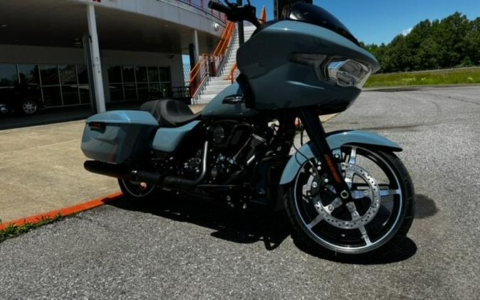 2024 Harley-Davidson Road Glide® Sharkskin Blue - Black Finish