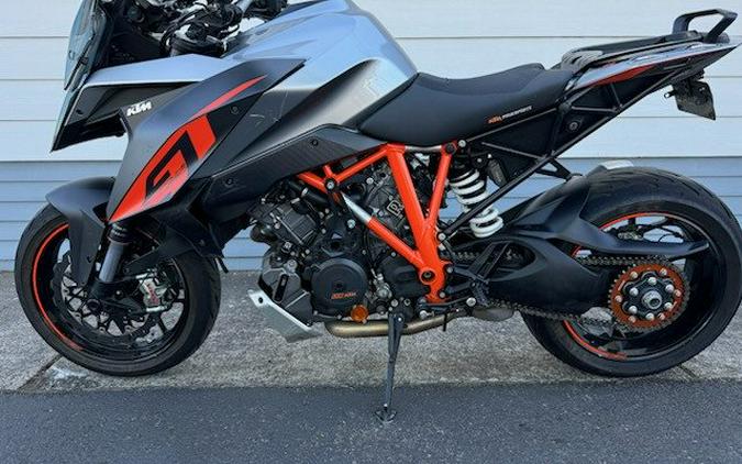 2016 KTM Super Duke