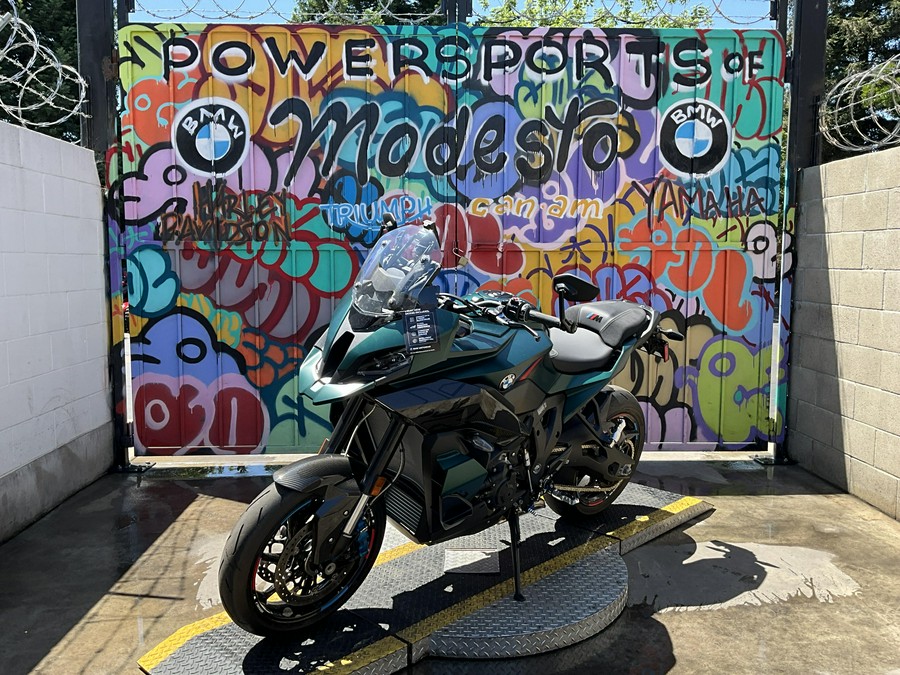 2026 BMW M 1000 XR