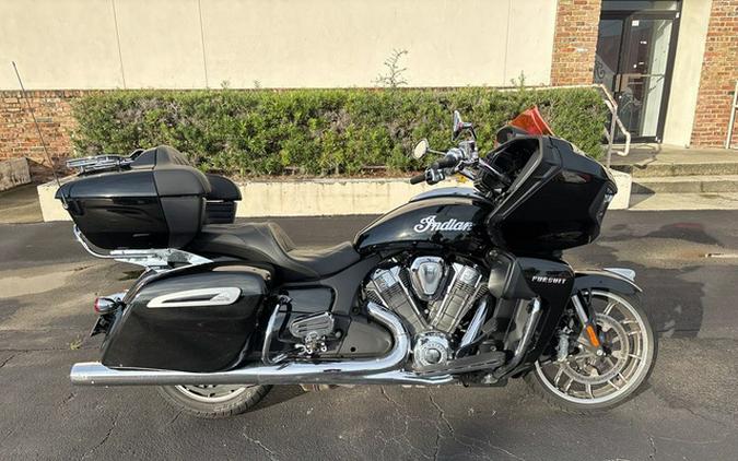 2023 Indian Pursuit Limited With Premium Package Black Metallic