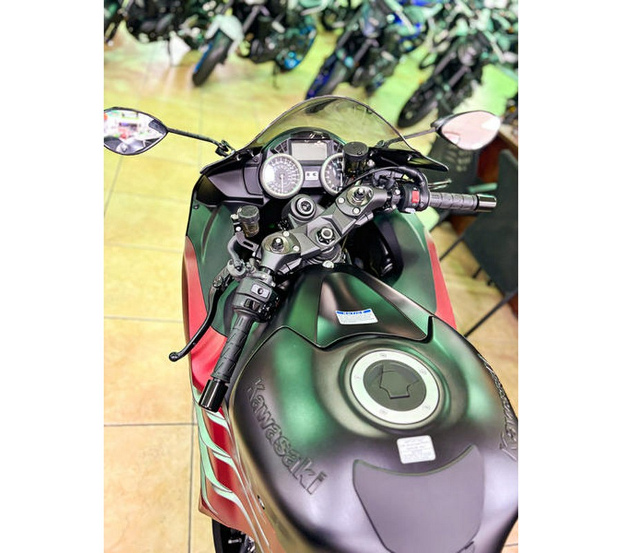 2025 Kawasaki Ninja® ZX™-14R ABS