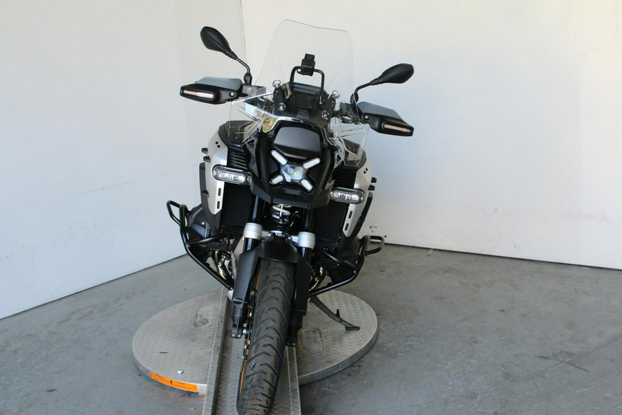 2026 BMW Motorrad R 1300 GS Adventure