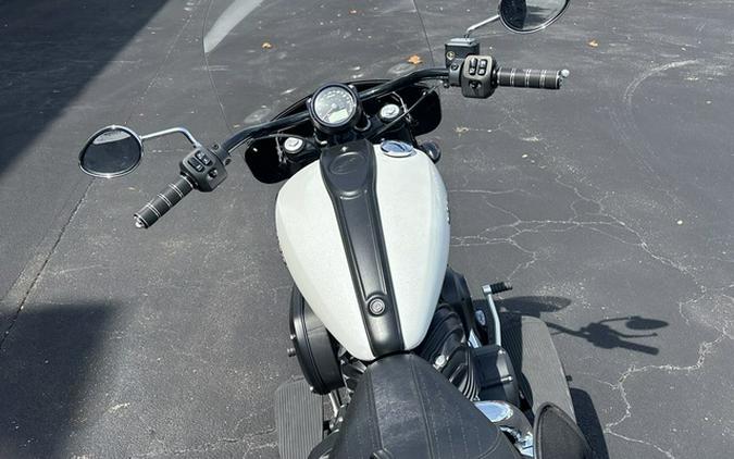 2022 Indian Super Chief ABS Pearl White