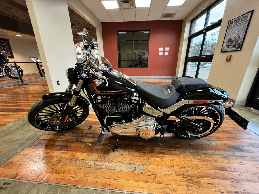 New 2024 Harley-Davidson Breakout Cruiser Motorcycle For Sale Near Memphis, TN