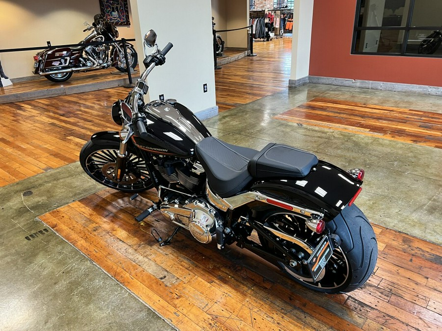 New 2024 Harley-Davidson Breakout Cruiser Motorcycle For Sale Near Memphis, TN