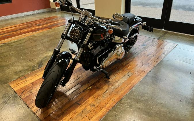 New 2024 Harley-Davidson Breakout Cruiser Motorcycle For Sale Near Memphis, TN