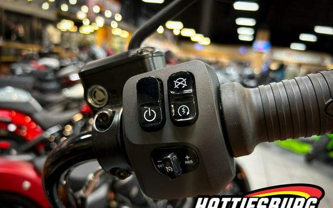 2025 Indian Chief Bobber Dark Horse Storm Gray