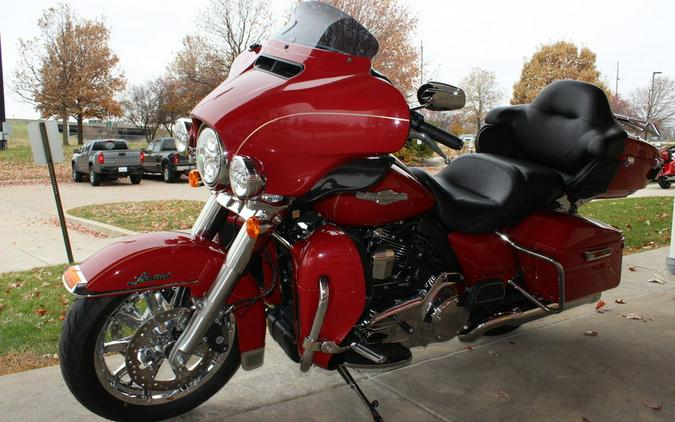 2015 Harley-Davidson® FLHTK - Ultra Limited