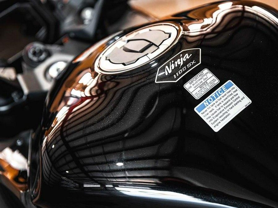 2025 Kawasaki Ninja® 1100SX ABS