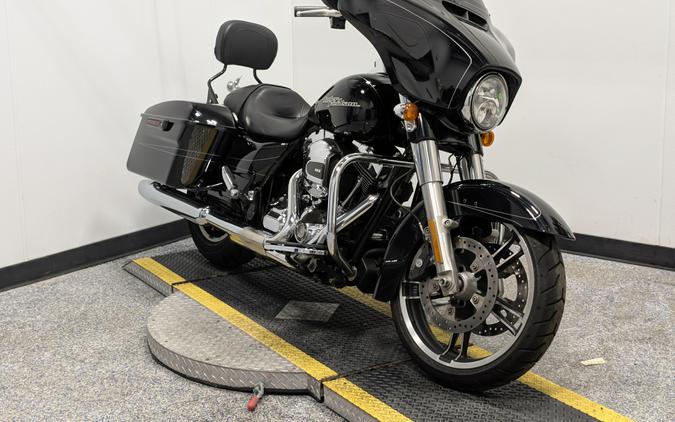 2015 Harley-Davidson Flhxs