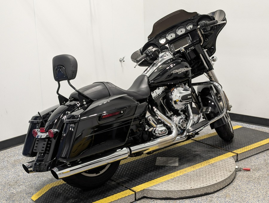 2015 Harley-Davidson Flhxs