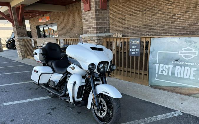 2024 Harley-Davidson Ultra Limited White Onyx Pearl - Black Finish