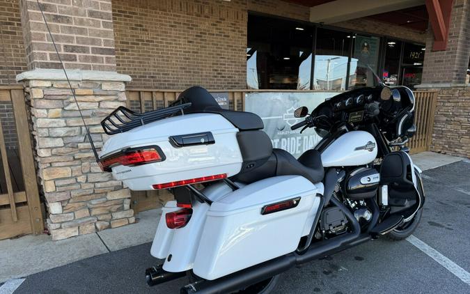 2024 Harley-Davidson Ultra Limited White Onyx Pearl - Black Finish