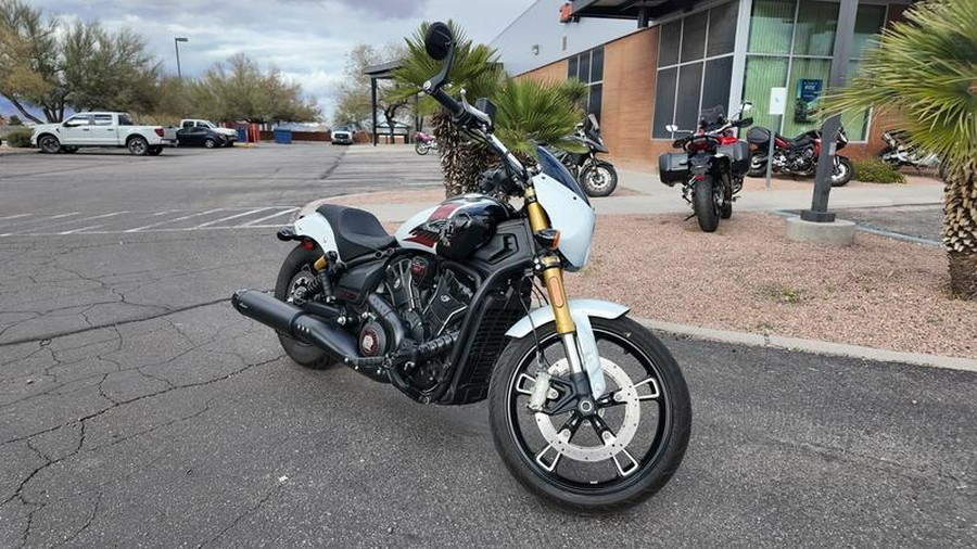 2025 Indian Motorcycle® 101 Scout® Ghost White Metallic with Graphics
